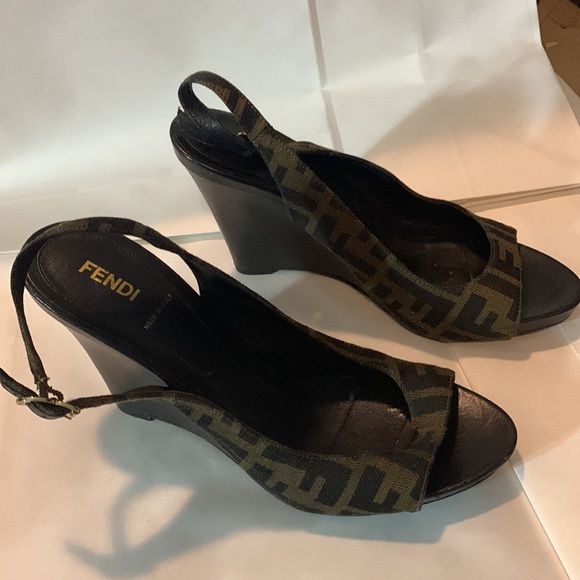COPY - Fendi wedge open toe sandals - Picture 2 of 7